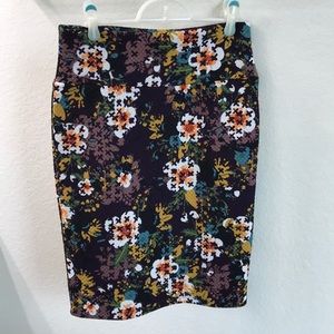 LulaRoe Cassie skirt! Size small.